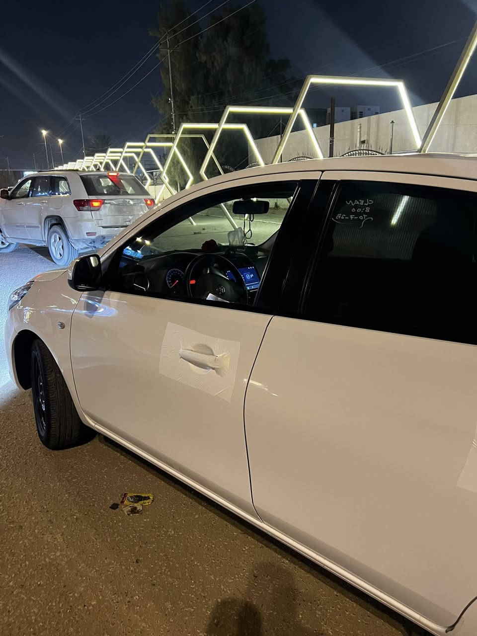 نيسان سني مديل 24 كفاله ماعده كارت بالجاملغ اثر شخط سياره جديده بمعنى الكلمه تجي وتشوف بعينك نضيفه وستخدام شخصي وكاله عندي بيها سياره اربيل رقم انكليزي ربع متصرف مدوشمه ارضيه وكشنات وضعيه فول سياره ما عايزه برغي تطلع وتتونس 
***********
