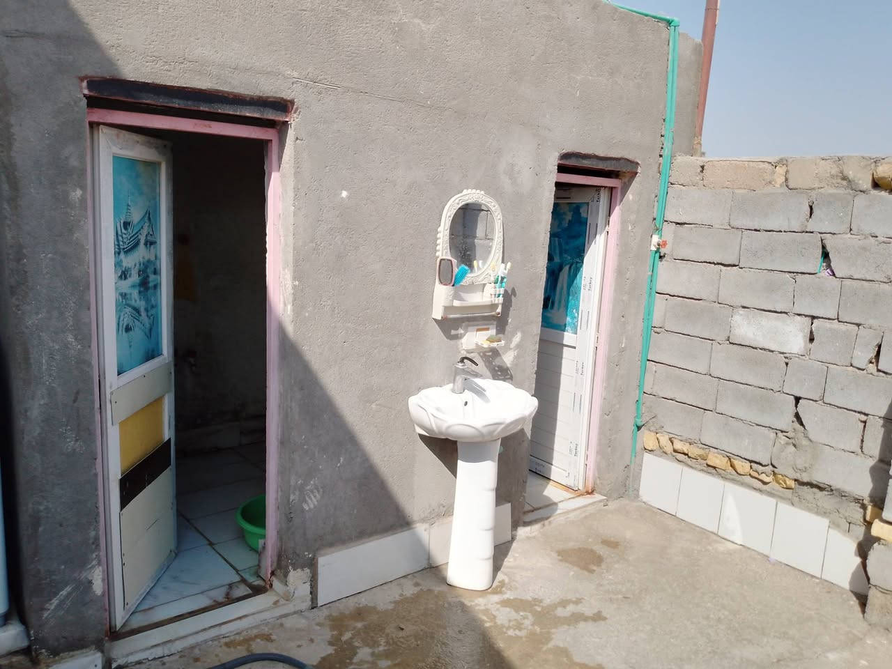 بيت البيع دجين شارع حجي كشكول قرب حسينه اهل البيت ***********
