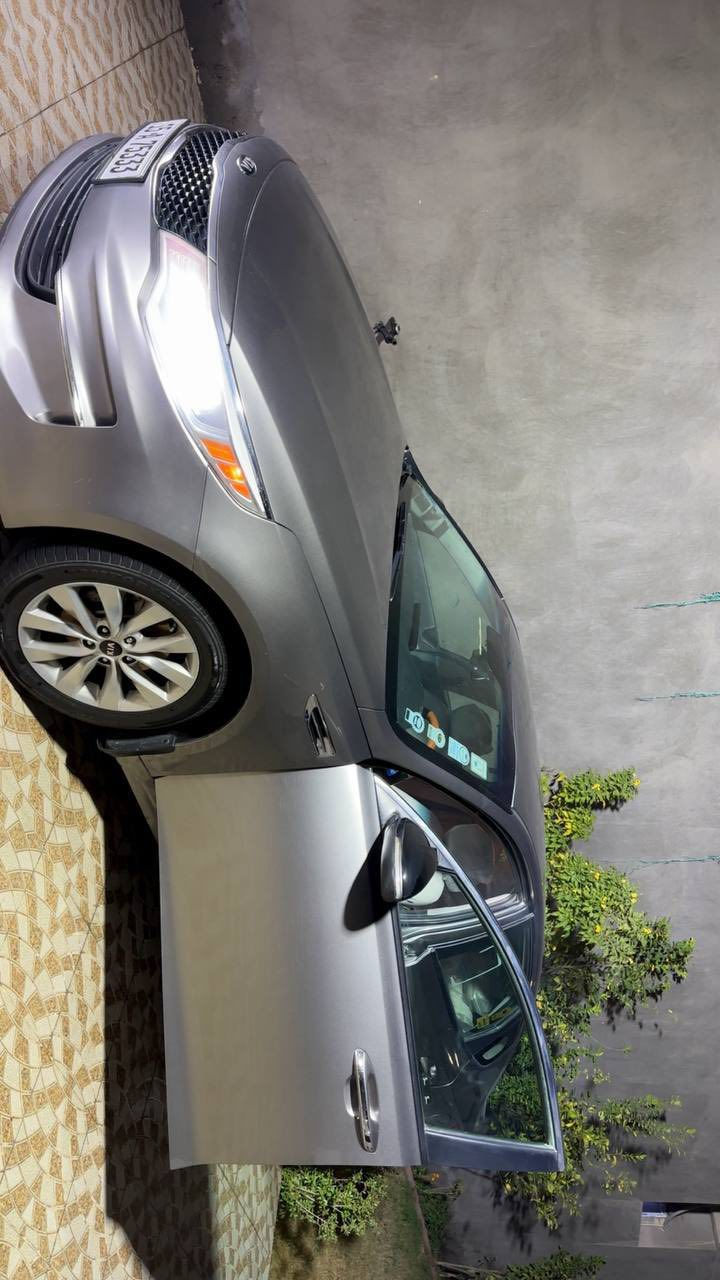 كيا اوبتما 2017 كلين يرهم مرواس 
فول مواصفات 1/1 عدا البانوراما

بصمه تشغيل + ابواب 

كشنات جلد 

كشنات كهربائيه 

تدفئه بالكشنات 

شاشه + كامره دواره 

مري قلاب 

لد نهاري 

تحكم ستيرن جهتين 

مرايات شفط 

ماشيه 100 
للاستفسار ***********
