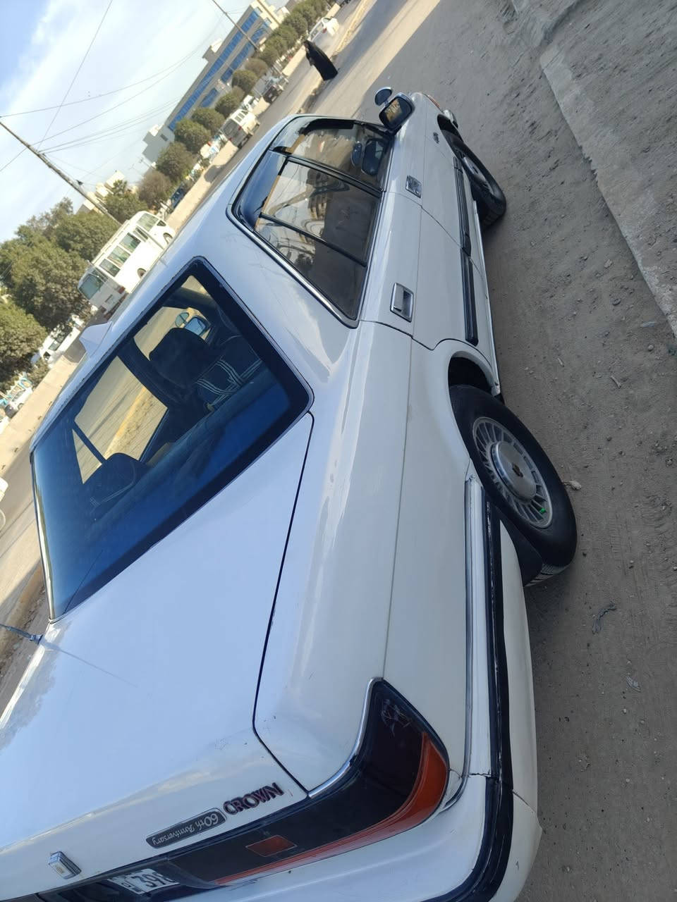 السلام عليكم سيدان للبيع مكفوله من ضربه مكينه وكير وحداديه خير من الله تبريد ثلج مكينه مال بطه2500 كهربائية كله شغال صبغ اللجماليه سياره جاهزه من كلشي رقم بغداد نكليزي سنويه 2030 السعر 62 وبيه مجال بسيط تصال عل رقم ‏‪***********‬‏ مكاني بابل سياره مال جناي
