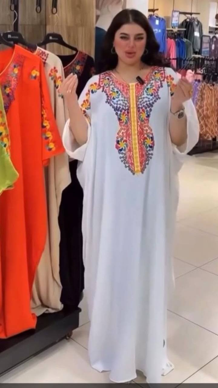 مساء الخير دشاديش صيفي جديدالابيض جرجيت مصري درجه اولى والدوائر كريب.وابو الورد قطن شون الكشميري بس شويه اثخن هنه ابو الورد ٣٠ قطعه موجود الابيض ١٠ قطع ابو الدوائر ١٠ قطع يصير ٥٠ قطعه الاستفار والحجز ع هذه الرقم  ***********ابيع جمله مو مفرد مكلفه بنشر
