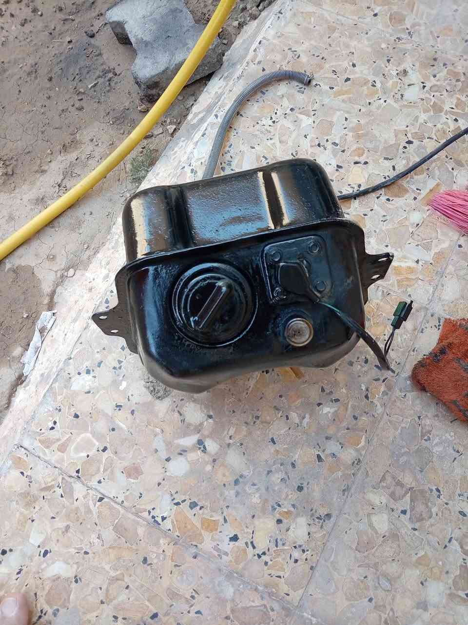 سلام عليكم غراض فراشه للبيع المكينه كايمه ابيعهه وياله وتايرات نضيفات كابريتر ساو نوعيه جيده استخدام. شهر الكابريتر عل فحص وتانكي فراشه +دبل خلفي جنطه واقيه/ شوته مال حاويه /باتري شغال ستعمال شهر  وكاعيه مال فراشه سواده


**إذا كنت صاحب هذا الإعلان وتريد حذفه لأي سبب، رجاءا أرسل رسالة إلى الدعم الفني**