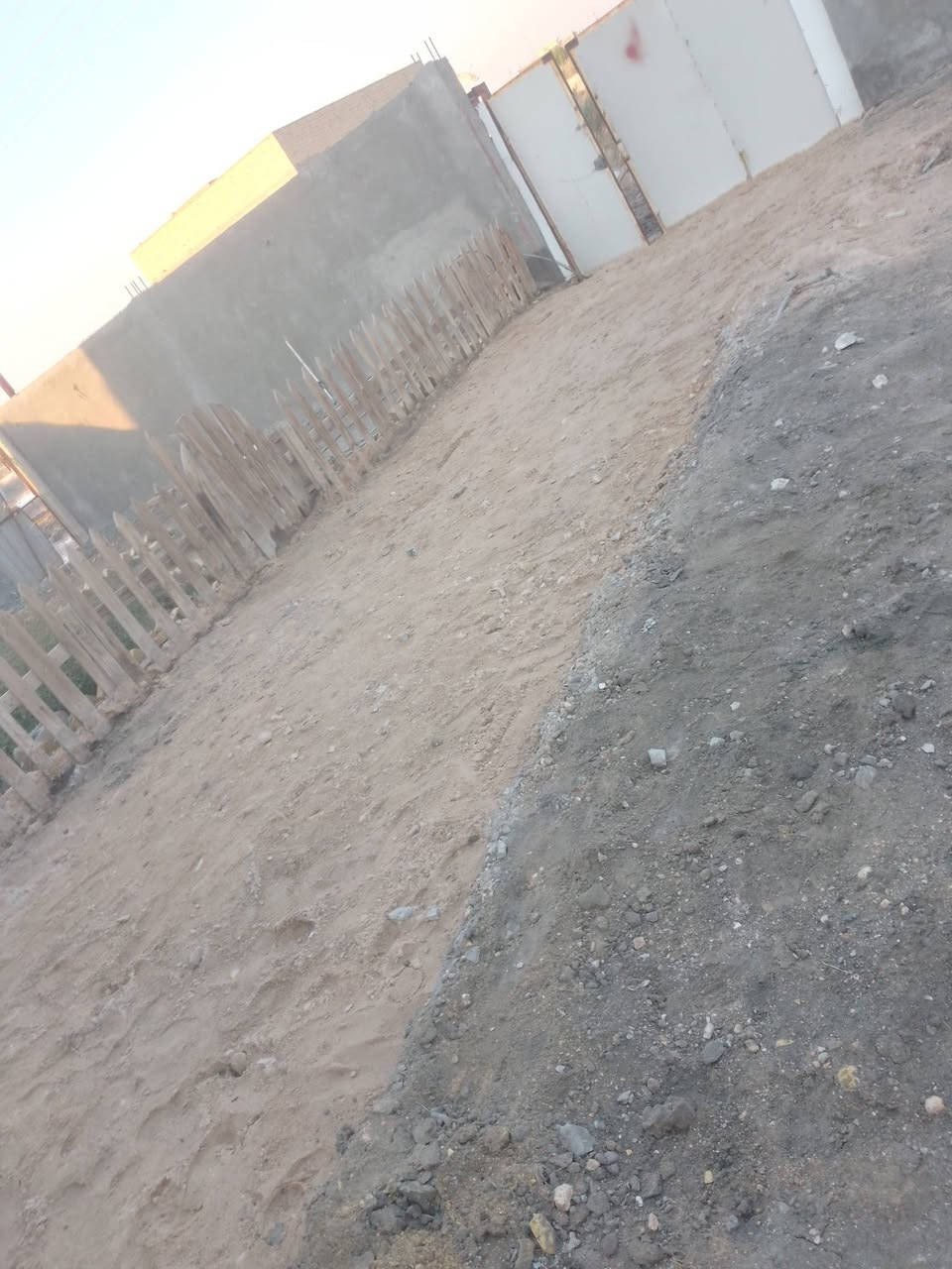 حبايبي السلام_عليكم
شغلنا يتضمن مايلي
1- اخراج التراب الزائد من البيت
2-تربيع البيت كسر
3-دك البيت بالقفاز
4- صب البيت صبه نظافة 15 سنتم
#وكذلك دك البيت السبيس والتراب +   +تصعيد تراب لصطح وتصليطه الصطح

كل هذا بكادر جيد وبسعر مناسب 
للاستفسار اكثر مراسلتنا او الاتصال بالرقم 

***********
