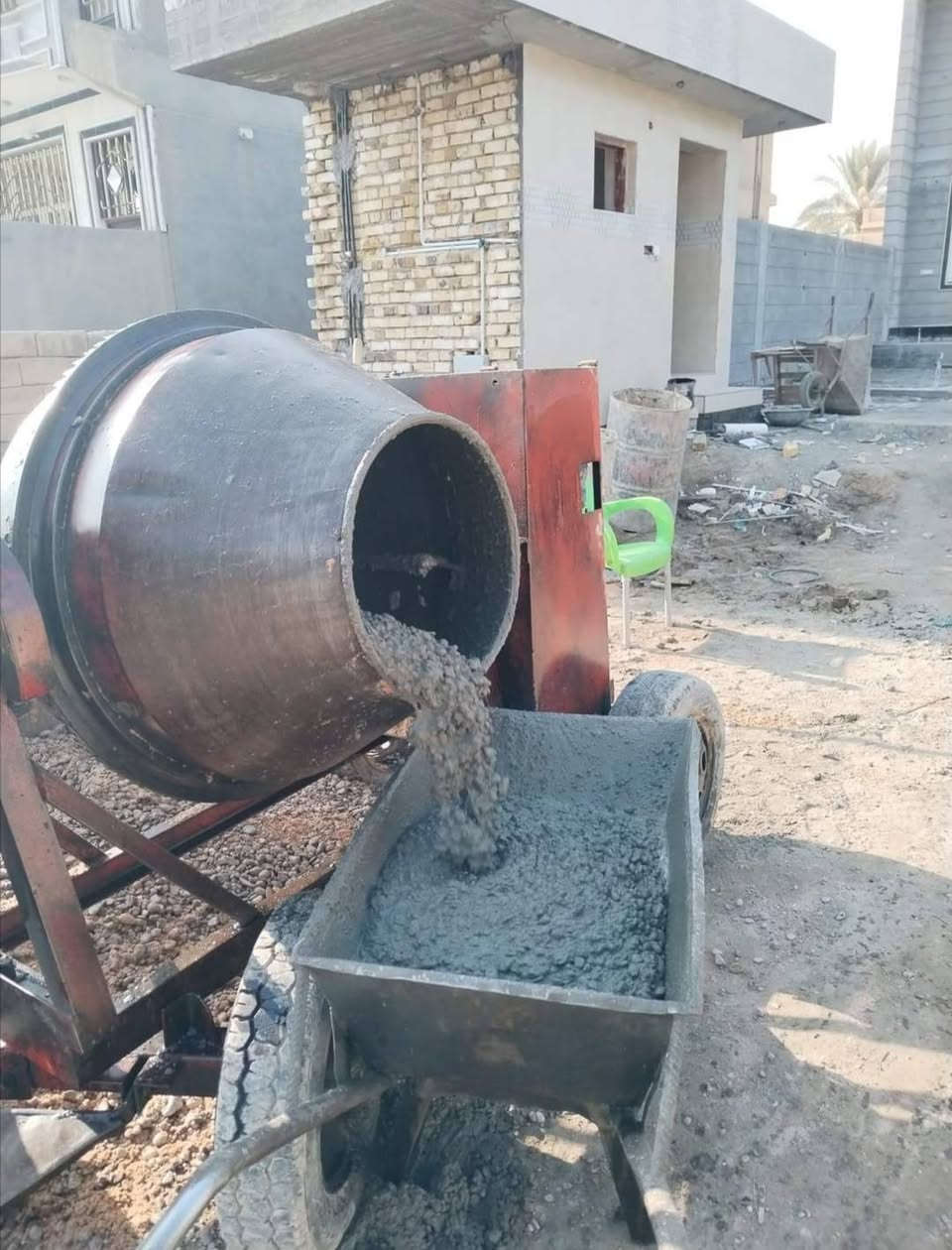 #عملنا- يتضمن- مايلي #  *********** 
١- اخراج التراب الزائد من البيت حسب الوزن
٢- تربيع البيت كسر
٣- حدل البيت بالقفاز
٤- فرش السبيس حسب الوزن وحدله
٥- حدل البيت اذا كان مفروش سبيس او كسر
٦- #صب البيت صبة نضافه كادر كامل مع خباطه
٧- #يتوفرا جميع انوع السبيس حمل فول
٨- يتوفر كسر لتربيع تحميل بليد درجه اولى حمل فول
٩- نشتغل عمل أو كرسته وعمل
كل هذا بكادر جيد وعمل درجه اولى للاستفسار الاتصال على الرقم ***********
