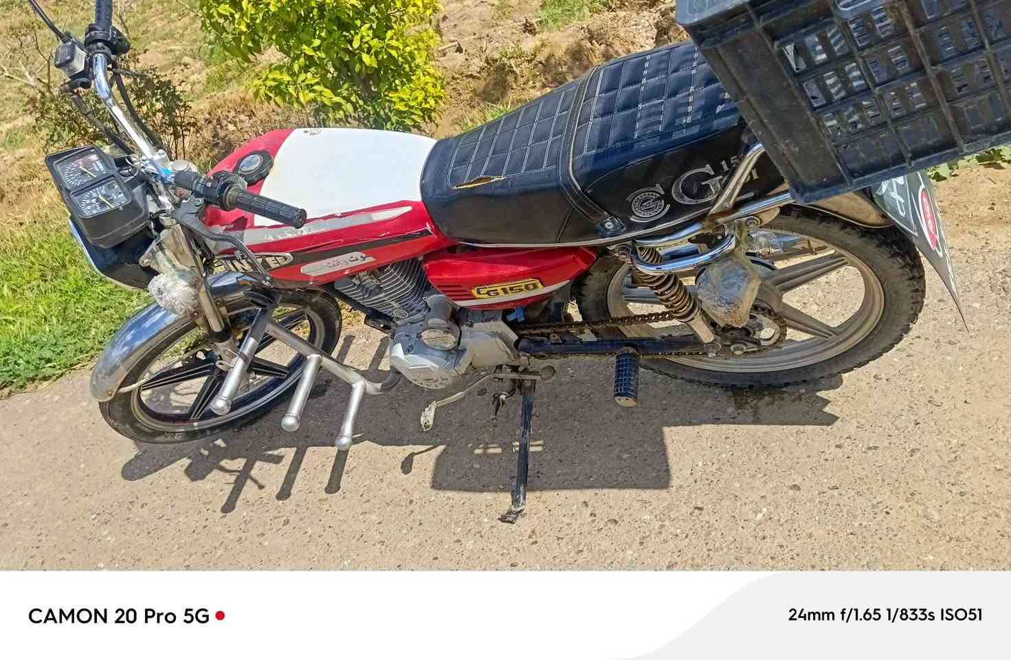 موطور ايراني للبيع  موديل 20  اي نقص مابي كله شقال  لاتنقيص ولاتبخير السعر 400 وبي مجال للطيبين  الموشراي لايعلق للستفسار ***********
