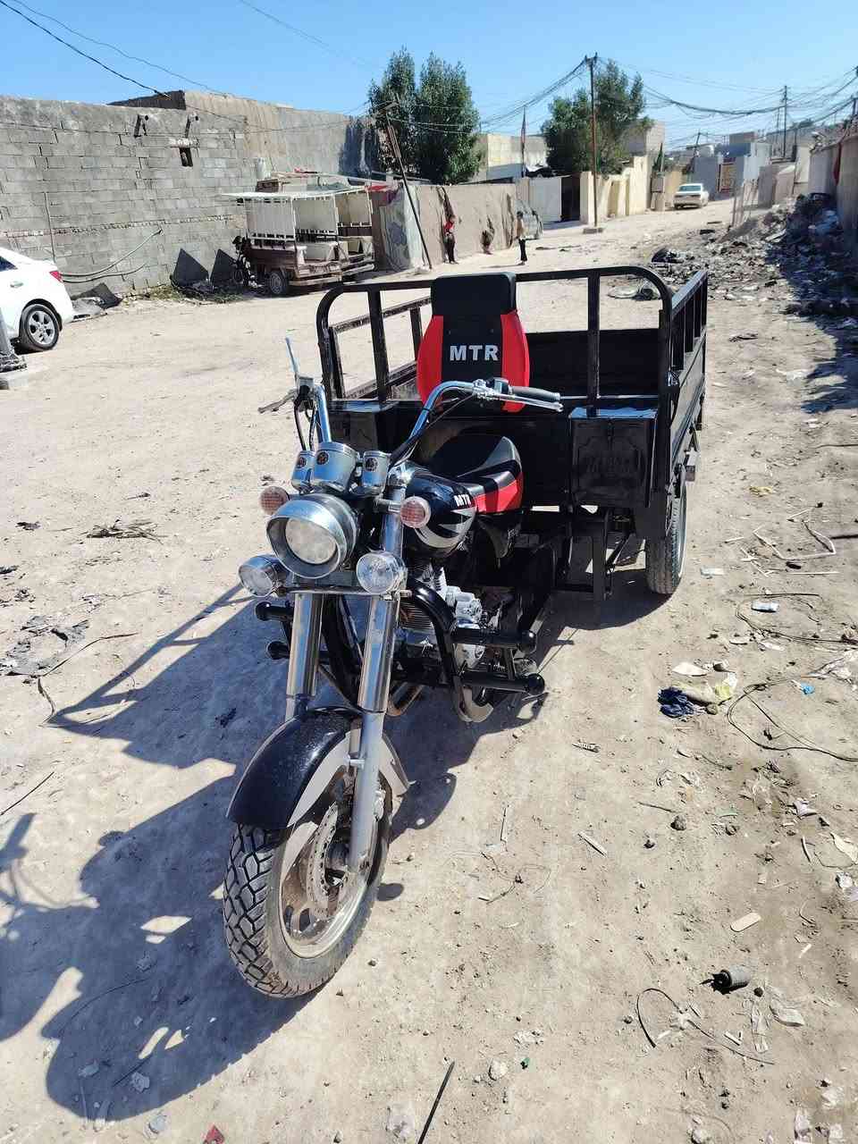 السلام عليكم ستوته للبيع موديل 20 وكيل الجنابي اوراق محرك ما مفتوح تايرات شوبلس مكان النجف حي الرحمه سعرها 1,600 بها مجال ***********
