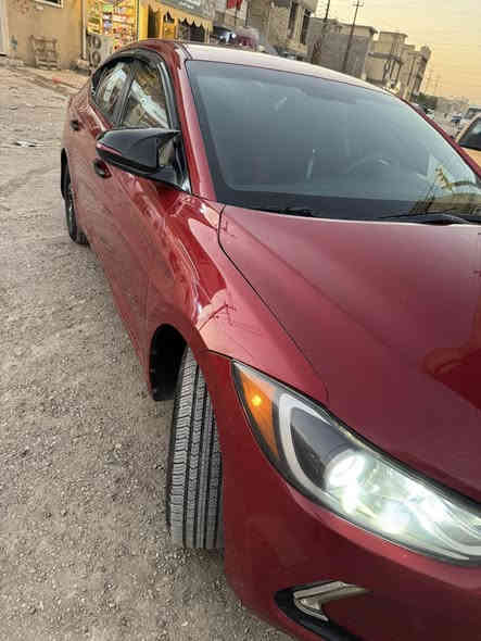 السلام عليكم 
النترا 2018 وارد امريكي 
حادثها بنيد مبدل فقط بدون دواخل لغود شواصي الباقي كلها ليبل واحد 

محرك 2000 دوش مكينه خير من الله 

كير اي تي 6 نمر 

مواصفات se

شاشه. اصليه 

لد زنون شاشه اندرويد 

مثبت سرعه كروس 

3 انظمة قياده يكو سبورت نورمول 

تحكم ستيرن جيهتين 

كامره خلفيه 

تدفئه تبريد خير من الله 

سنويه وهزه جديد 2030   

 رقم اربيل الجديد بسمي شرط تحويل 

تخم تاير جديد و ويل جديد سياره جاهزه 

موجوده صور الوارد و سونار 

حادث جاملغ فقط امامي 

مكان بغداد الغزاليه الهياكل أو ديالى جديدة الشط
***********واتساب
