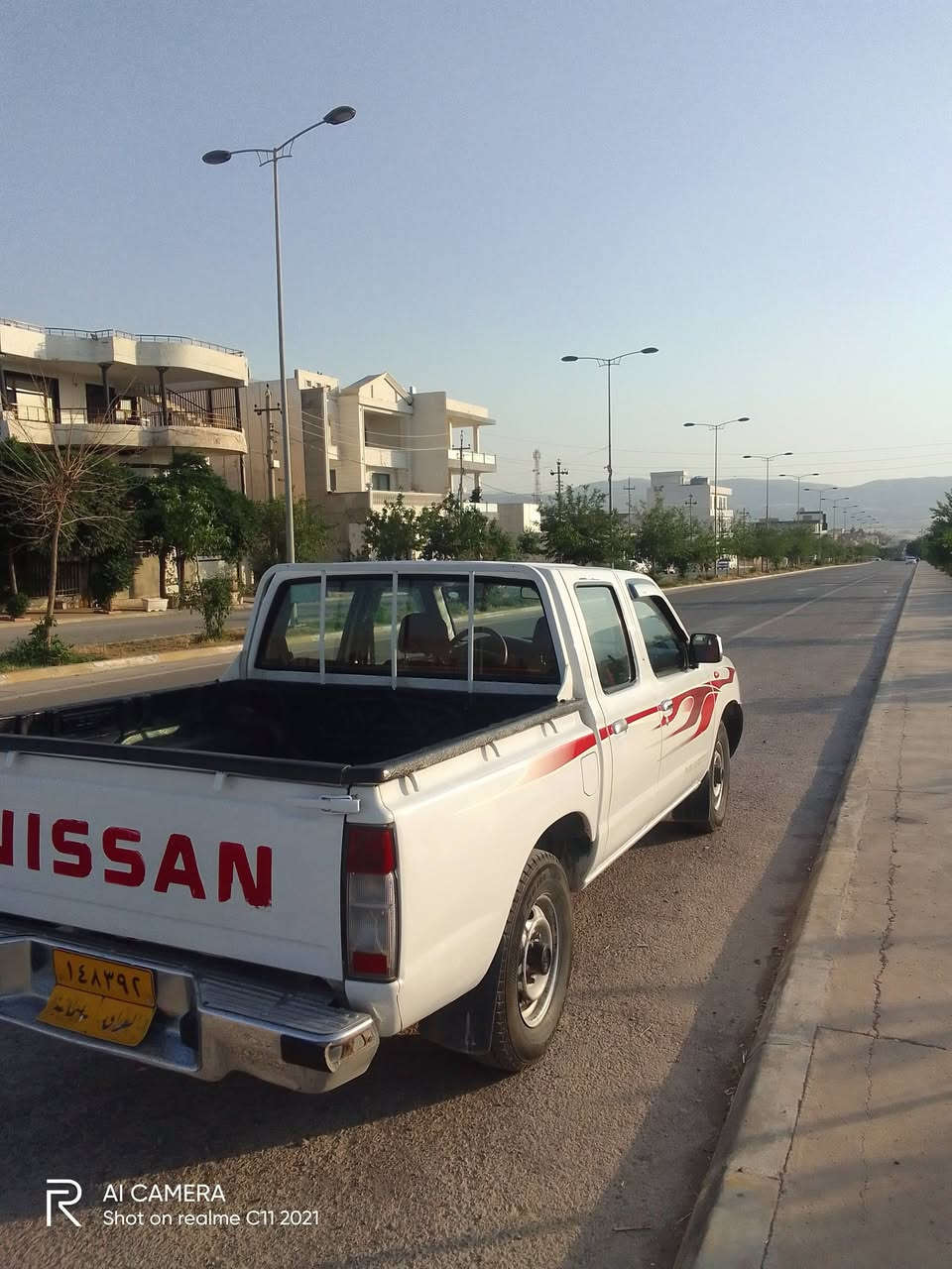 نیسان 2006
جام کارەبا 
دەبڵ گێچ
ناو سوور
چوار تایەی لۆک
نرخی 118کەمێک مەجال 
بۆ زانیاری زیاتر پەیوەندی بەکە بەم 
ژمارە تەلەفۆنە ***********
شوێن / پیرەمەگروون
