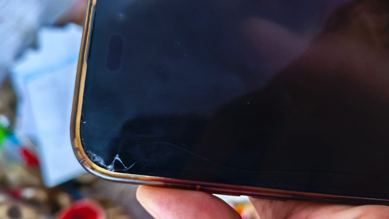 سلام عليكم آيفون 14 برو ماكس ذاكرة 256 بطارية 96 كامل ملحقات ما مفتوح ولا مبدل بي شي جهاز نظيف جدا تجي تفحص وتروح بي فقط فطر بالكلاس الخارجي مو الشاشة تنويه الشاشة شغالة جدا طبيعي وتبديله ب 85 بدون ما ينفتح الجهاز سعره 690 بي مجال بسيط رقمي للتواصل واتساب ***********
