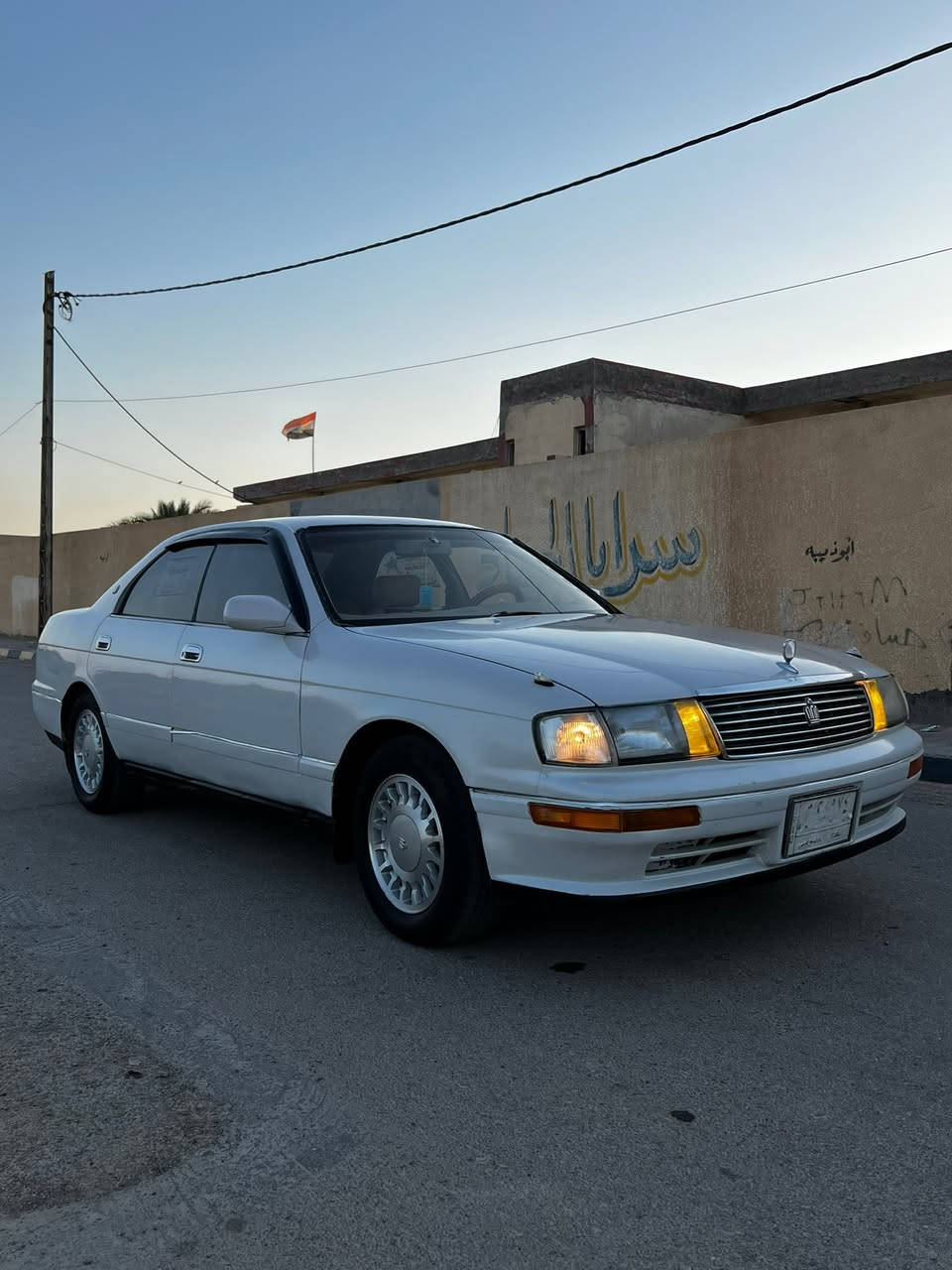 السلام عليكم اخوان
تويوتا كراون بطه موديل 1994 لون لؤلؤي
رقم بغداد مشروع وطني تحويل مباشر ثاني يوم مكفوله من الكص والكلبه والنقل جثه والعيب الشرعي والضربه القويه 
مصبوغه عام للجماليه تخم تاير جديد تخم ويل جديد حداديه جديده كهربائيات كلهه شغاله دواخل نضيفه مكينه وكير خير من الله سياره جديده مال بيت جني 
السعر 47 وبيه مجال 
العنوان واسط 
رقم الهاتف ***********
