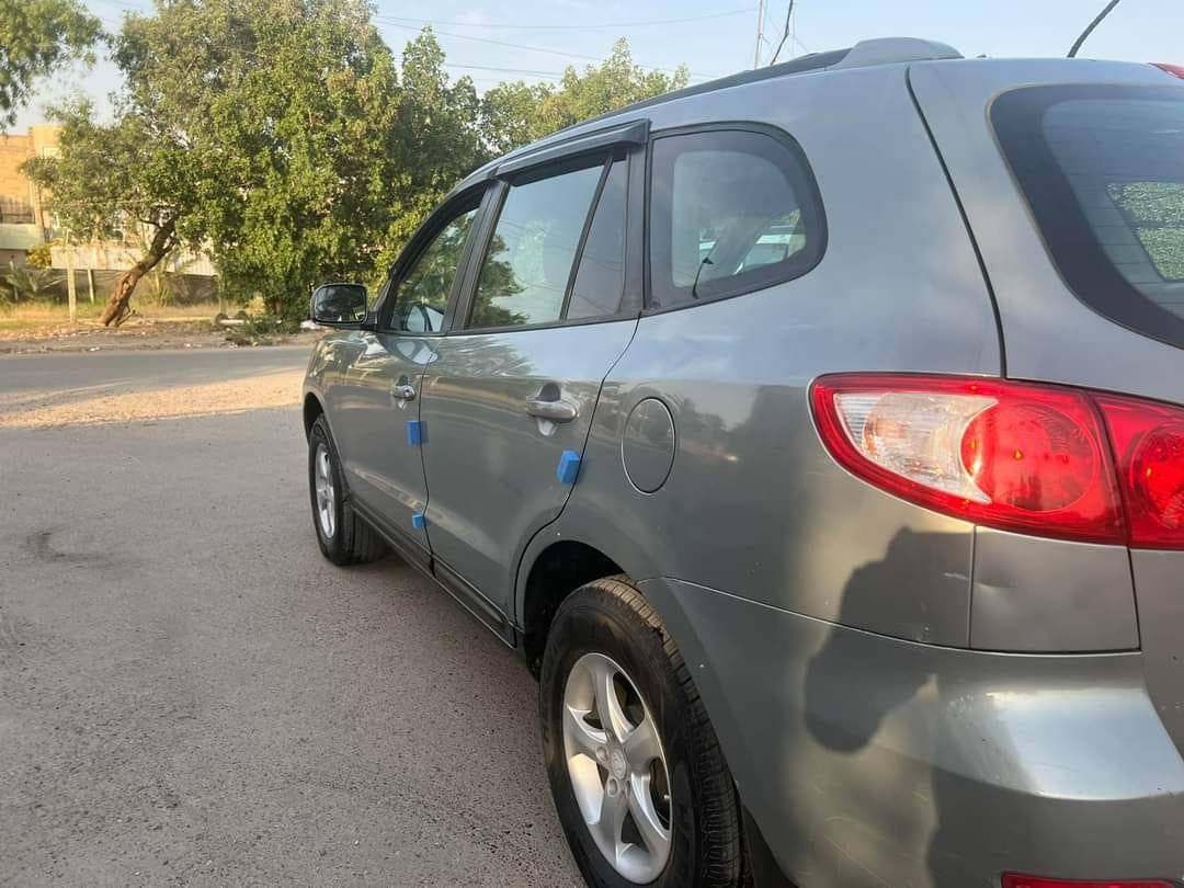 السلام عليكم سنتافيه للبيع موديل 2007محرك 6 سعرها 120 ***********متواجد ع فيس
