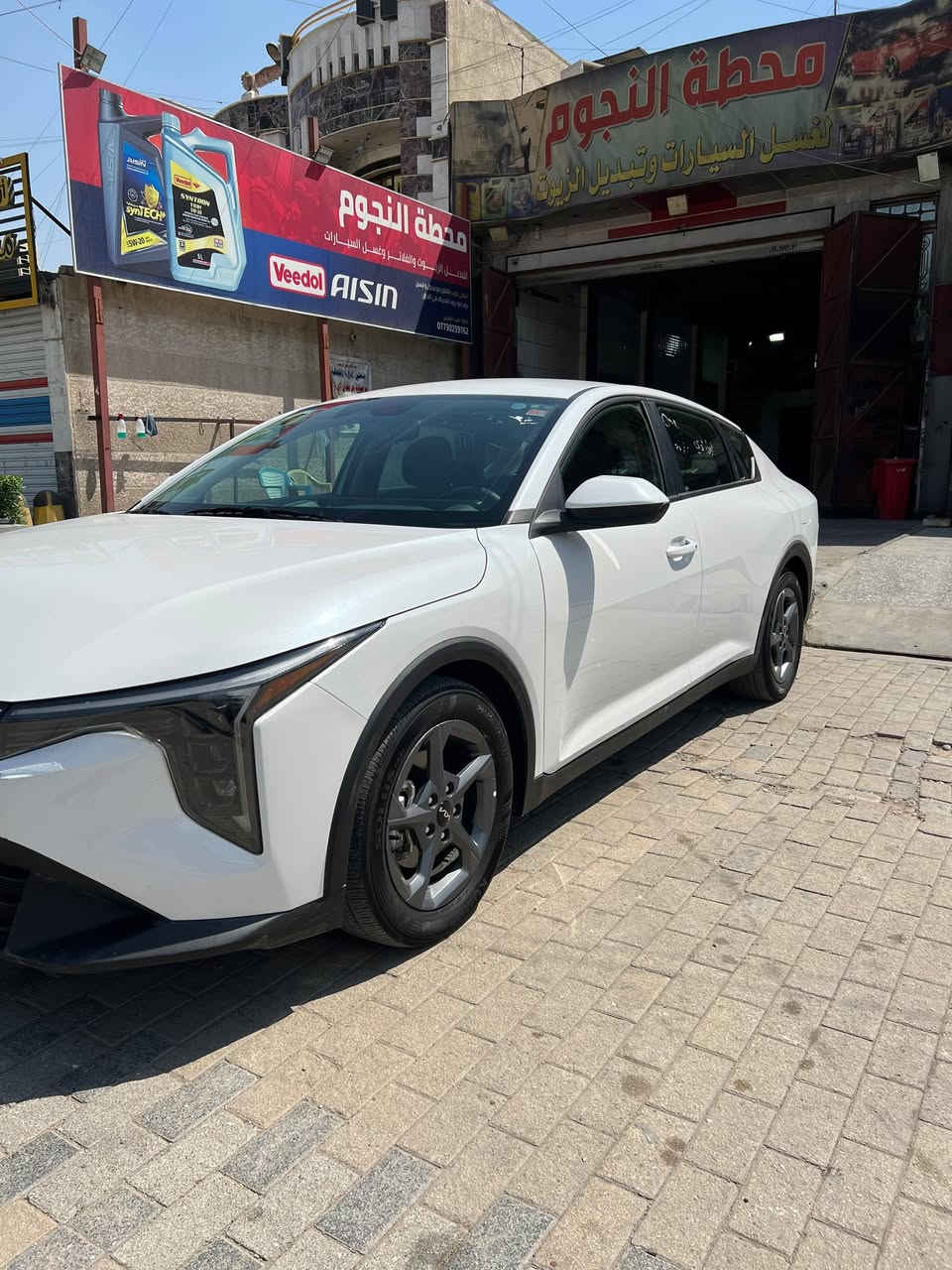 السلام عليكم
K4
 فئة LX 
موديل 2025 وارد أمريكي  
محرك 2.0 لتر 4 سلندر (MPI)
شاشة عدادات رقمية 
دعم Apple CarPlay وAndroid Auto
نظام الكبح التلقائي في حالات الطوارئ
مساعد الحفاظ على المسار
تحذير مغادرة المسار
مثبت سرعة
كاميرا خلفية
حساسات إضاءة أوتوماتيكية
دخول جديد  تترقم جميع المحافظات
صور الحادث بالمنشور  بدون اي، تبديل 
السعر 165
 ***********
