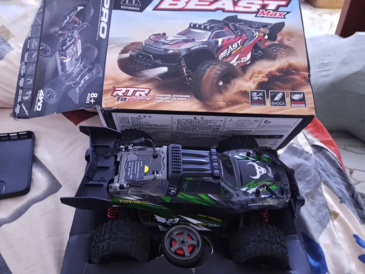 سيارة احترافية راقي شحن كامل ملحقات ب40قفلها مراسله على الرقم ***********
