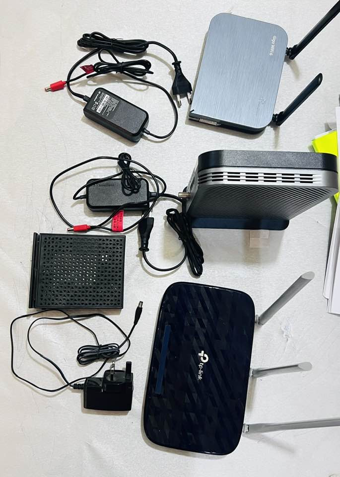 راوترات عدد 3 
Sk broadband قطعتين صنع كوريا 
netgear بدون شاحنة
TP link
ابيعهم شلع لاعلى سعر


**إذا كنت صاحب هذا الإعلان وتريد حذفه لأي سبب، رجاءا أرسل رسالة إلى الدعم الفني**