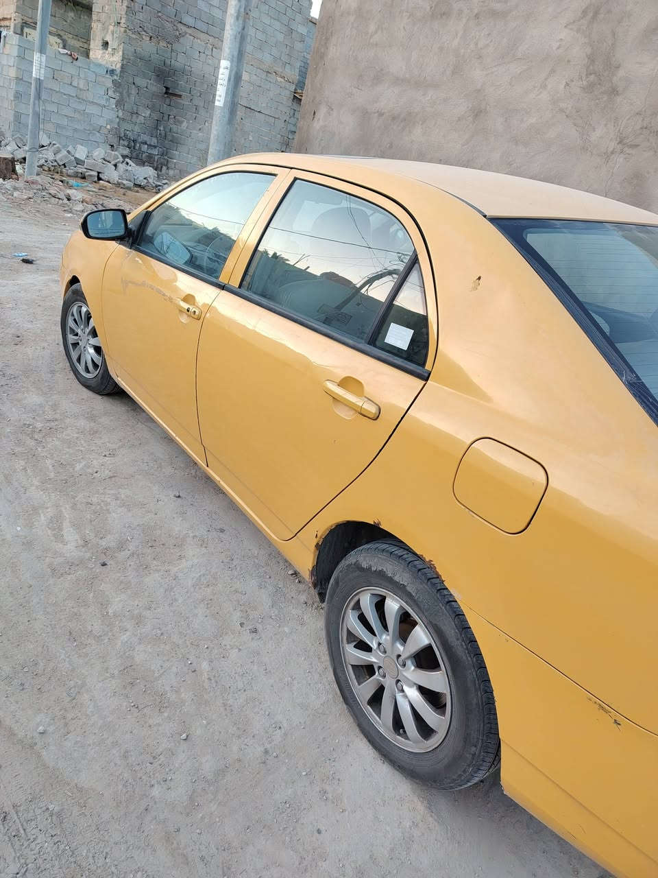 (BYD)موديل 2013
محرك بلادي نظيف لاتنقيص ولاتبخير
گير نظيف مرتب محتاج تبديل دهن فقط
سيارة مال مزاد ماشية 162000 الف فقط
اللون أصفر گشر نظيف محتاج بولش بسيط وبيهه خياسات بسيطة جدا
الصدر80% محتاج درايم  شفت واحد ودبل فقط
دواخلهه نظيفة معاملة الرقم ماشية كم يوم وتخلص وبعدني مامحولهه بأسمي لسه يعني گبل تستلم سنوية باسمك  مصفرة هيئة وغرامات 
والشراي يجي ويگلب ويفحص ويقتنع بنفسه ليعتمد ع المنشور
السعر 50ورقة وبيهه مجال بسيط وبالخدمة
مكاني كربلاء

اتصال***********
