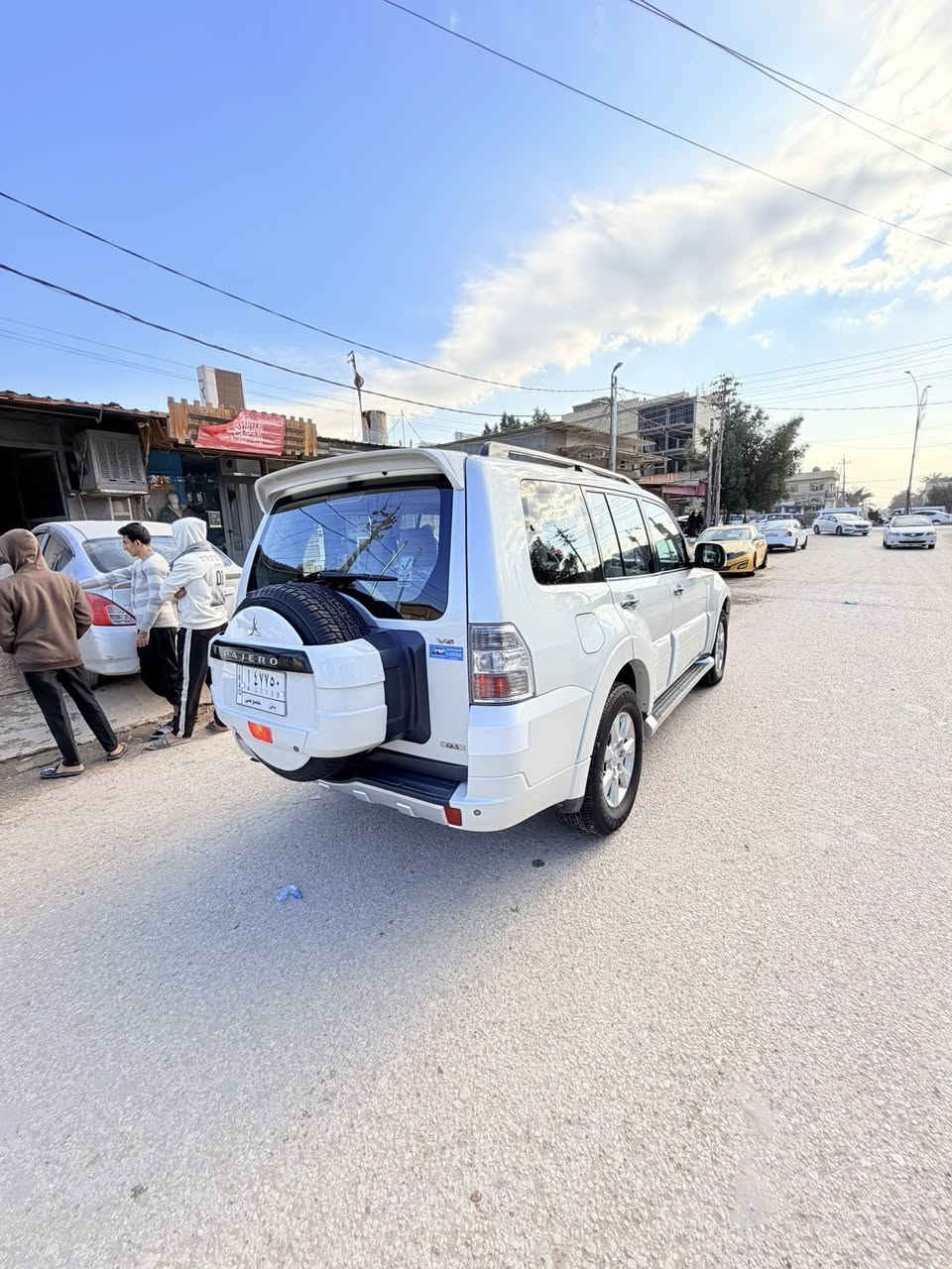 السلام عليكم للبيع باجيرو 2014 حبتور  مواصفات الباجيرو معروفه  والسونار مرفوق بل صور والعنوان بابل  ما متواجد على الفيس الشراي يتصل ***********
