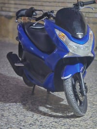 Pcx الجيل الوال ياباني شرط رمبه وكاله وكفاله عامه المحرك 125cc.    مدي...