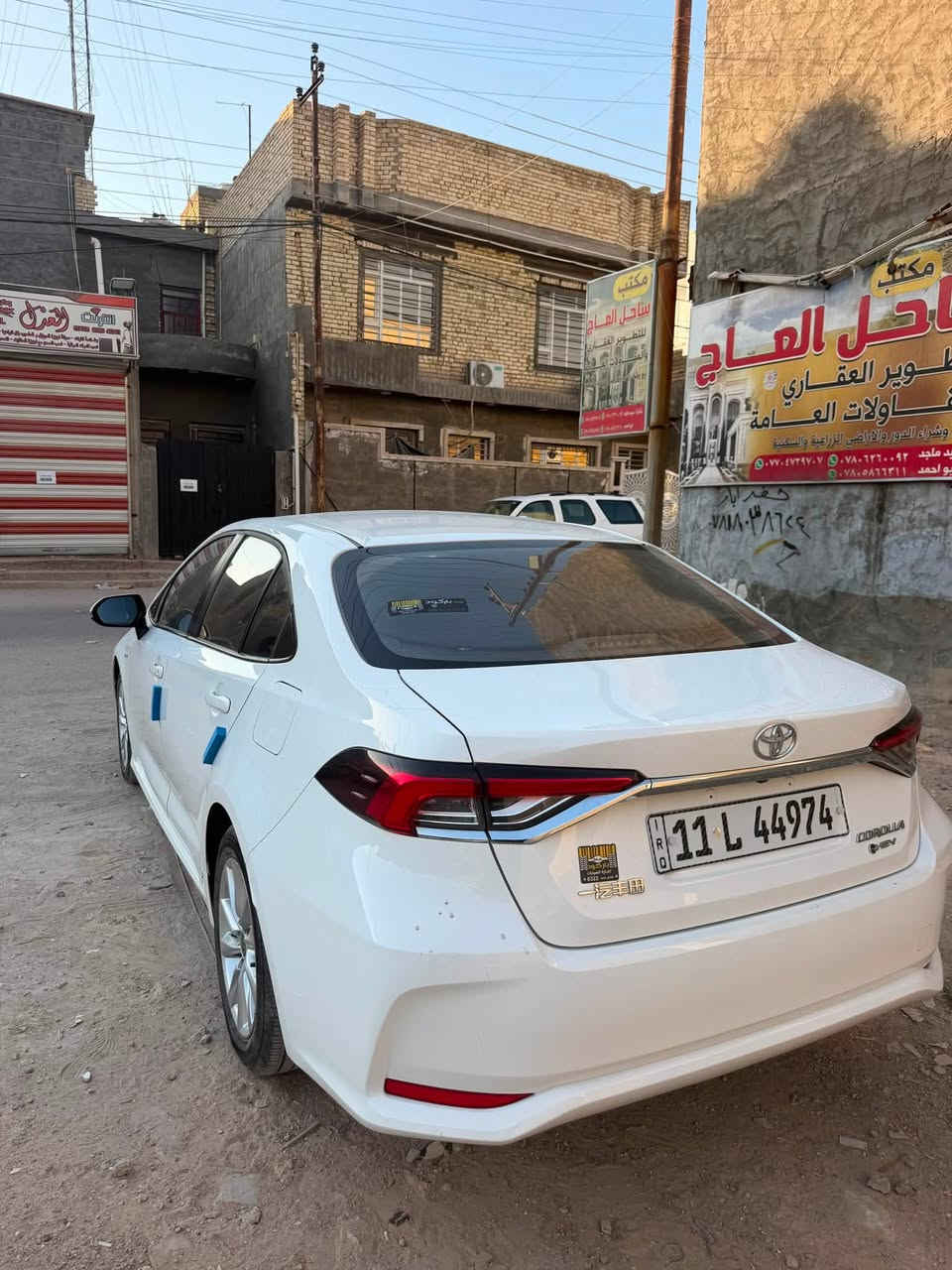 كورلا هايبرد 2025الشكل الخليجي مكفولة كفالة عامة داخل اسود جلد مدوشمة الارضية سيارة جديدة ماشية 25الف فول مواصفات فتحة سايد بريك كهرباء مكان الدورة ***********
