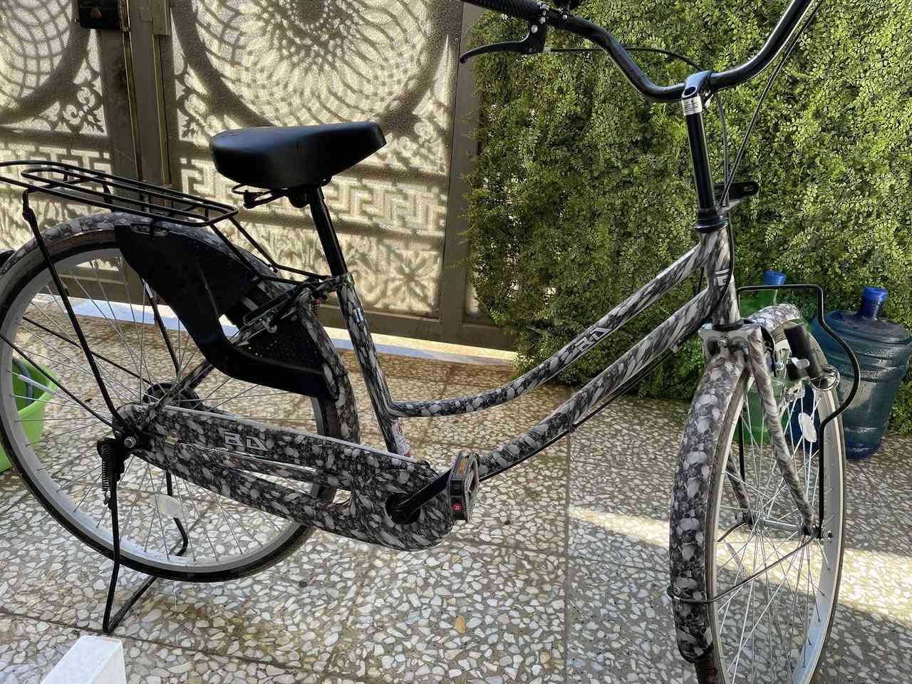 السلام عليكم يبايسكل بناتي
للبيع موديل 2025  موشم جماجم نوع الشركة BD صارلي خمس ايام من اشتريتة اخذتة من شركة فوجي 150 الف واني اريدة 125 العنوان بغداد الدورة حي دجلة شارع 25 الأرقام ***********
***********
