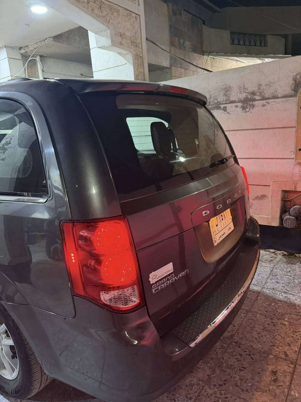 السلام عليكم ورحمة الله وبركاته
دوج كرفان sxt 2019
حادث جاملغ خلفي بدون ايرباك
السيارة جديدة كلش والحمد لله
مابيها اي نقص 
محدثة للGT ماعدا البردات
شاشة ايباد اصلية 
للبيع السعر 175$ 
الاتصال على الرقم ***********
