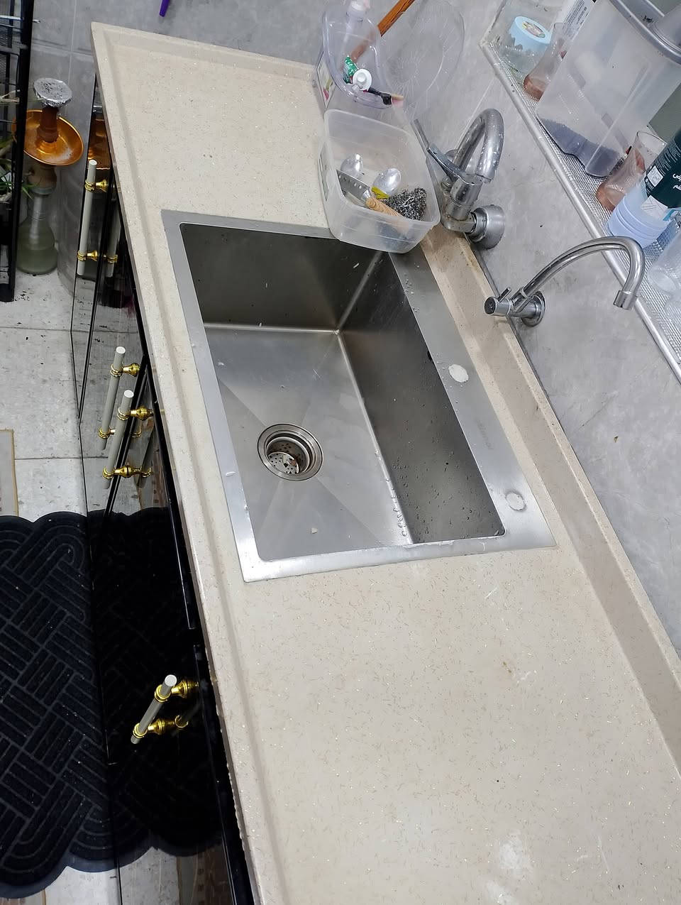 من رخصت صاحب لكروب سنك مرمر للبيع بعده جديد مصارله شهر رايده 350وبيه مجال قليل لمو شراي لاتعبني فدوه لكلبك رقمي***********متواجد عل فيس
