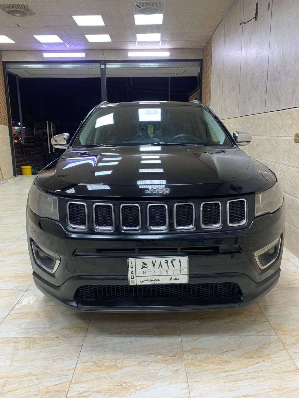جيب كومباس 2018وارد أمريكي ماشه  70 ميل
رقم : ***********
2018 JEEP COMPASS, LIMITED
فول مواصفات واحد على واحد 
• لون السيارة: أسود 
• عدد السلندرات: 4 سلندر
• حجم المحرك: 2400
• رقم اللوحة: بغداد  باسمي
• دواخل لونين نصف اسود الكشنات جلد والدشبول بيجي

المواصفات:
• 🔘 تشغيل بصمة 
• دخول ذكي
•بانوراما سلايد قطعتين
• ⚡ كشنات كهرباء
• ♨️ كشنات أمامية تدفئة
• شاشة كبيرة
•5 ويل كروم
• 📡 تشغيل عن بعد
• كاميرا خلفية دوّارة
• سايد بريك بصمة كهرباء 
• ❄️ قطعتين تبريد
• 👁️‍🗨️ نظام النقطة العمياء
• 💡 إشارات على المرايا
• 📶 رادار أمامي وخلفي وجانبي
• 🛞 ثلاث أنظمة قيادة: أوتو، جبلي، ثلجي
• 🚧 نظام خروج عن المسار
• 🛑 نظام التوقف التلقائي
* الحادث سرقه جاملغ ودعاميه
موجود تقرير بصور 
سعرها 148$ بيها مجال بسيط 

 مكان السيارة بغداد / حي الامين
