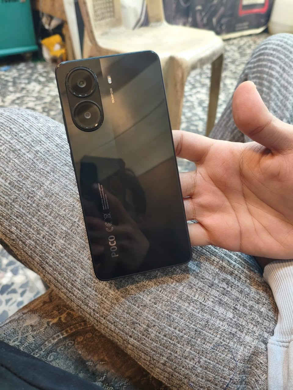 poco x7 pro استخدام شخصي مالعب بيه العاب بس تصفح ذاكره 512 عشوائيه 12 كل غراضه موجوده رايده 375 بيه مجال *********** بيه واتساب
