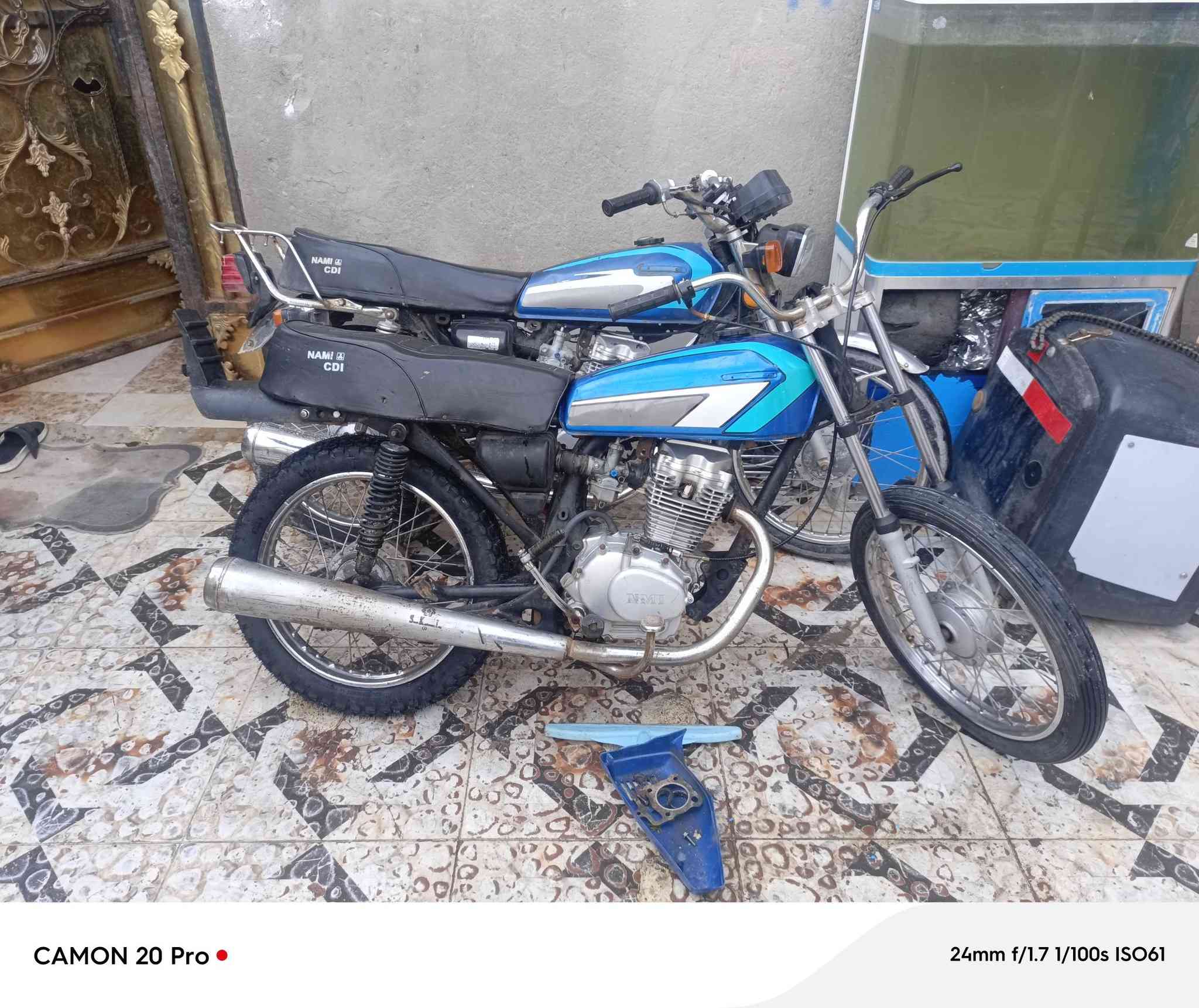 سلام عليكم ورحمه الله وبركاته دراجه نامه ادوات ادوات دراجه شلعه ومعدل مكينه ناعمه بس كايمه شغاله وكلشي مابيها كامله عوزها بس سايق عنواني حيانيه رقمي *********** السعر 250 وبيها مجال والمو شراي لا يصير لوتي براسي وقره الوصف وطبلي لا تكلي شنو بيها ما بيها
