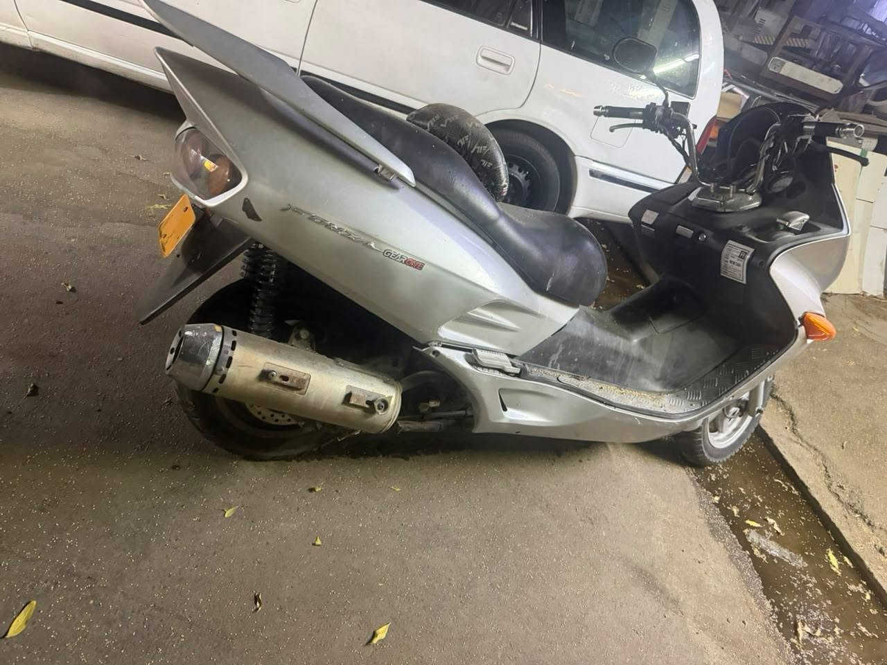 فورزه صفر 6 للبيع مكينه ربع مديل ٢٠١٢ 
دراجه خير من الله عوزه بس كلج سعره ٦٠٠ وبيه مجال
ليحب يتواصل ***********واتساب
