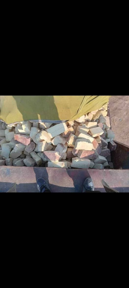 كسر للبيع بسعار مناسبه اغلبيته طابوك سالم وتليثي حمل فول توصيل العماره اقضيه ونواحي  ***********// *********** عمارة, ميسان
