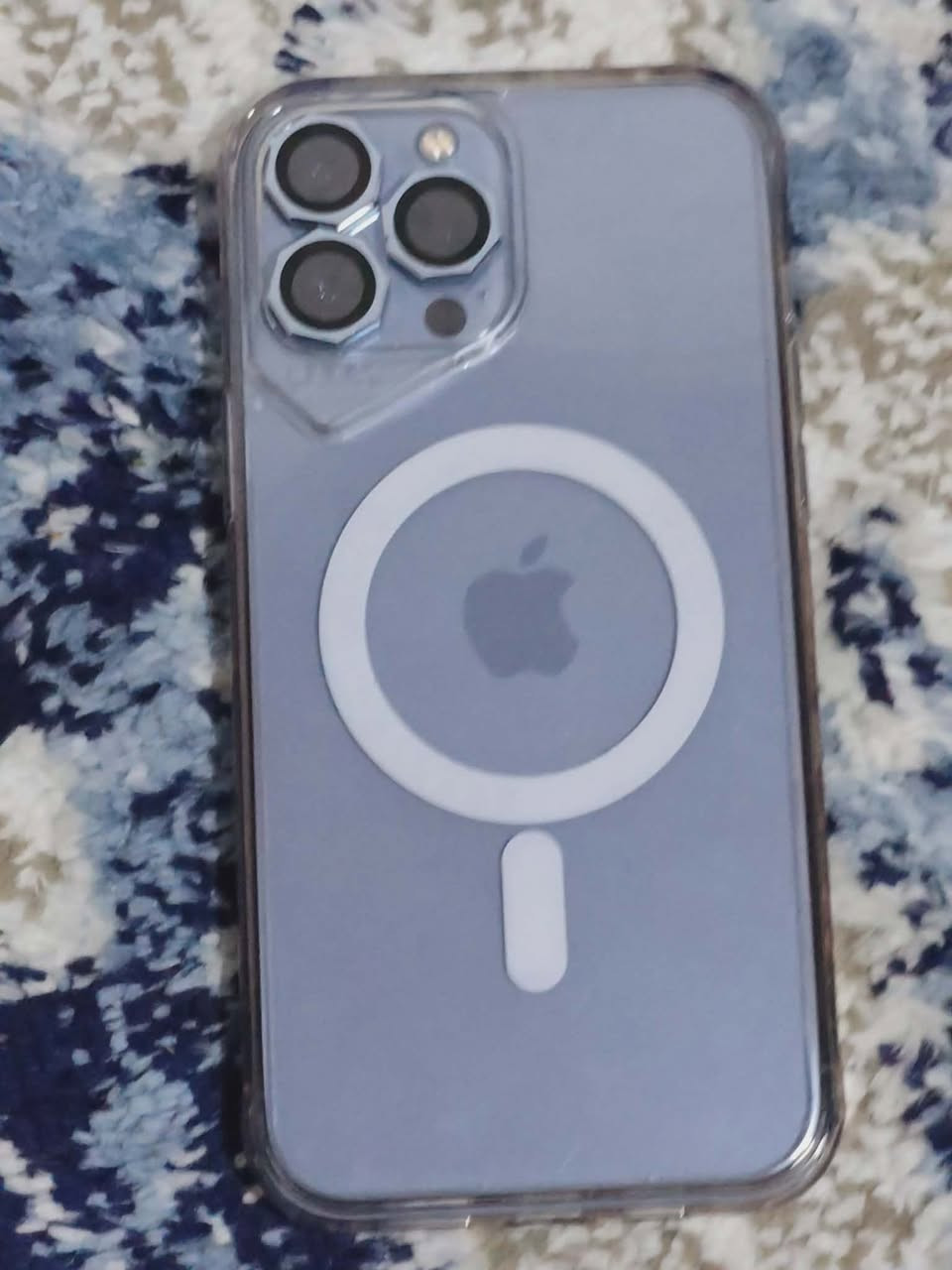 ١٣ برو مكس. ذاكرة ١٢٨ بطاريه ٧٨ تك سيم.  جلخ ما بي بي طخة خفيفه تفاصيل خاص سعر ٥٧٠ بس مجال رقمي وتساب ***********
