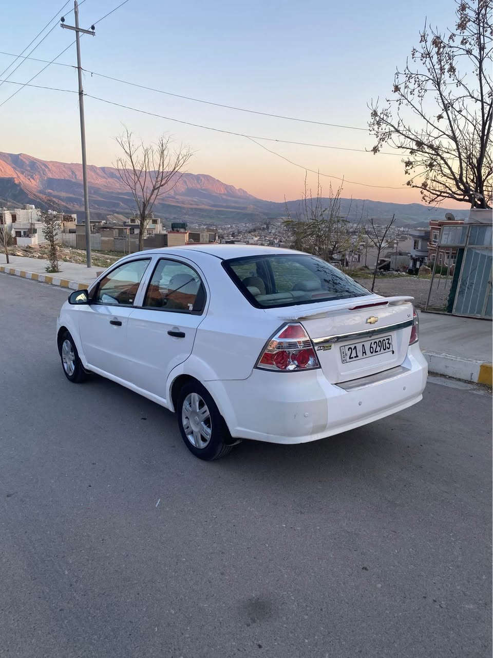 ئه ڤيو موديل ٢٠١٠ گير ئو توماتيك  خه ليجي ناو زه رد چوار جام كاره با    ته بيرت سارد و گه رم له سه ر سيوچ يه ك پارچه ي بوياخه   سونه ريم داناوه  بي ده عم ليدراو گيرو مه كينه ده عامي بو ده عامي به  شه رت يه ك دينار مسرف نيه ته  حويل  غه رامه به شه رت   ره قه م سه نه وي تا ٢٠٢٧ تازه يه سعري ٥٨ وه ره قه ***********-*********** دار بنديهكان, السليمانية
