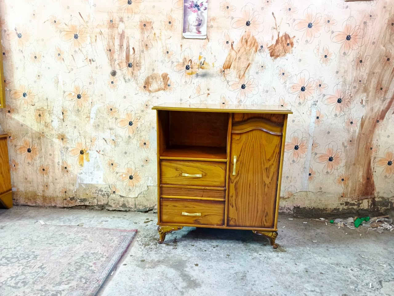 عندي بوفيه للبيع موديل حديث اخت جديده السعر 40 مكان الحسينيه واكو توصيل


**إذا كنت صاحب هذا الإعلان وتريد حذفه لأي سبب، رجاءا أرسل رسالة إلى الدعم الفني**