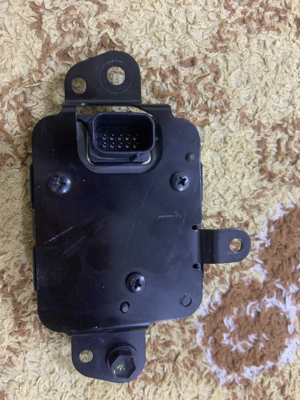 السلام عليكم رادار مال كورلا موديل 24 بانزين السعر 150 وبي مجال للطيبين ***********
