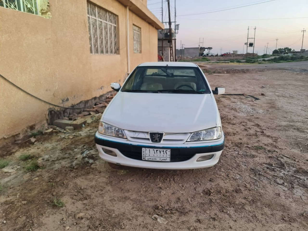 بيجو باص هديل 20012سنويه مجدده20030السعر 23وبيهه مجال الشراب رقم الهاتف ***********

