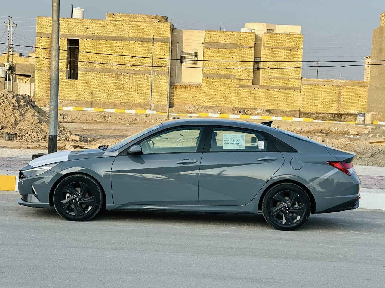 اللهم صلي على محمد وآل محمد 
ألنترا 2021 ذي قار معوقين
ضرر جاملغ وبنيد فقط
محرك 2000
شاشه 
كاميرا 
تحكمات
سياره جاهزه وجديده
كير حداديه تبريد
ماشيه69000mi
(مكاني ناصريه )
السعر 135 وبيها مجال
***********
