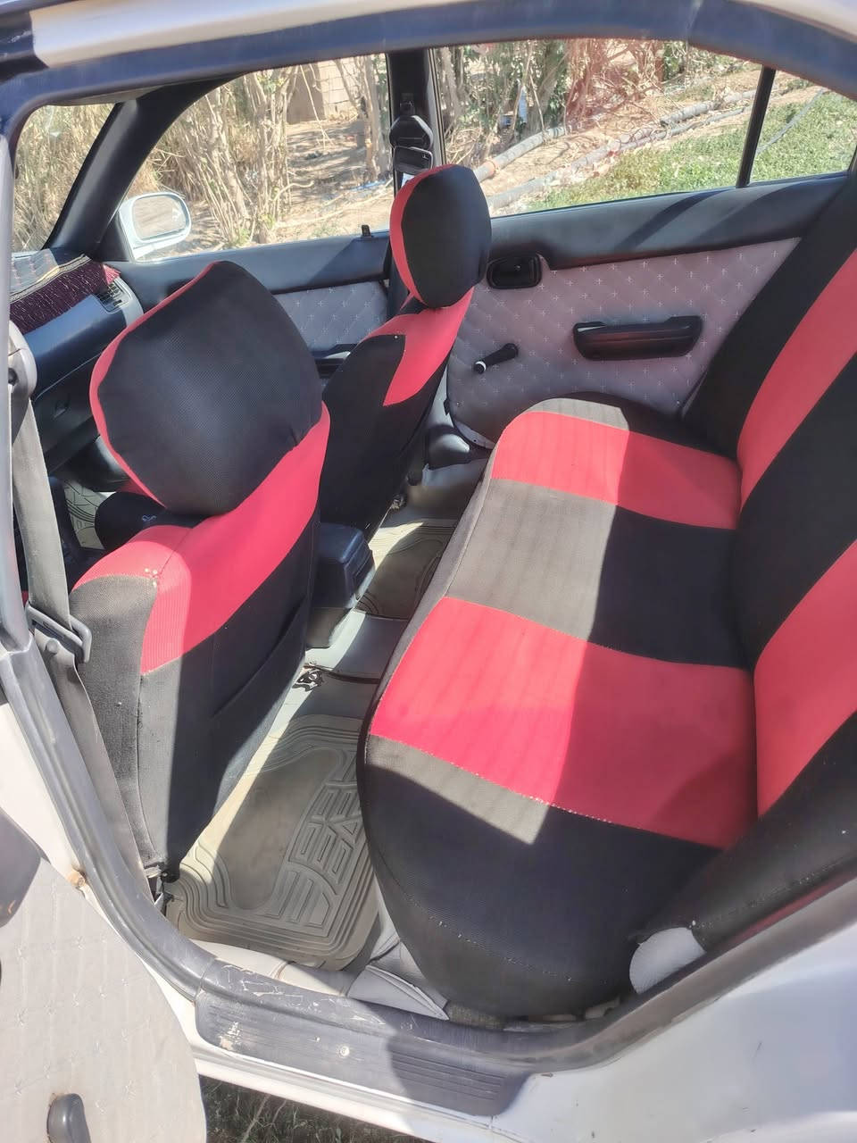 كورلا للبيع موديل 94 سياره بدون صبغ فقط تعديل بارد بسيط كير شرط محرك بيه بدايت صرف السعر ٥٤ بي مجال ***********
