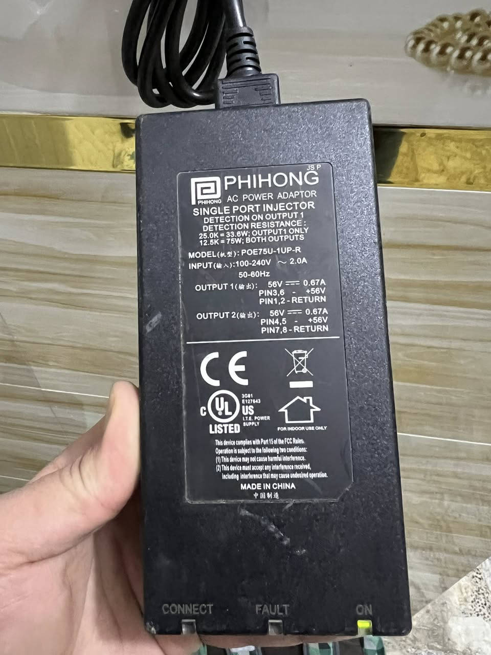 محولات عدد 3  الكبيرة v56 والصغار v48 كلهن ب 30 الف راوترات بورد مايكروتك ماعرف مال شنو يعرهن ثنينهن ب 25 موجود توصيل ***********
