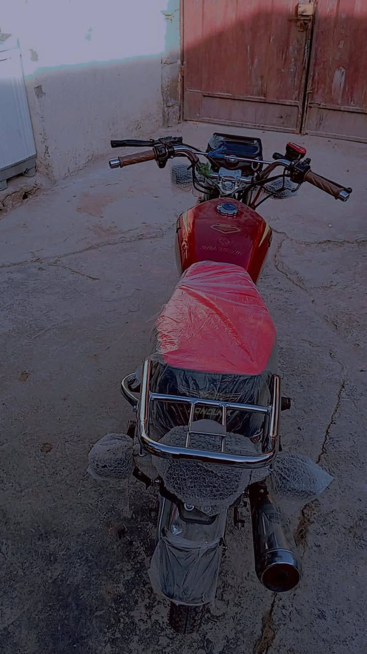 السلام عليكم دراجه سفانه خمسه كير طالعه وكيل صارلها شهرين موديل 2026السعر 850مستعجل  عليها


**إذا كنت صاحب هذا الإعلان وتريد حذفه لأي سبب، رجاءا أرسل رسالة إلى الدعم الفني**