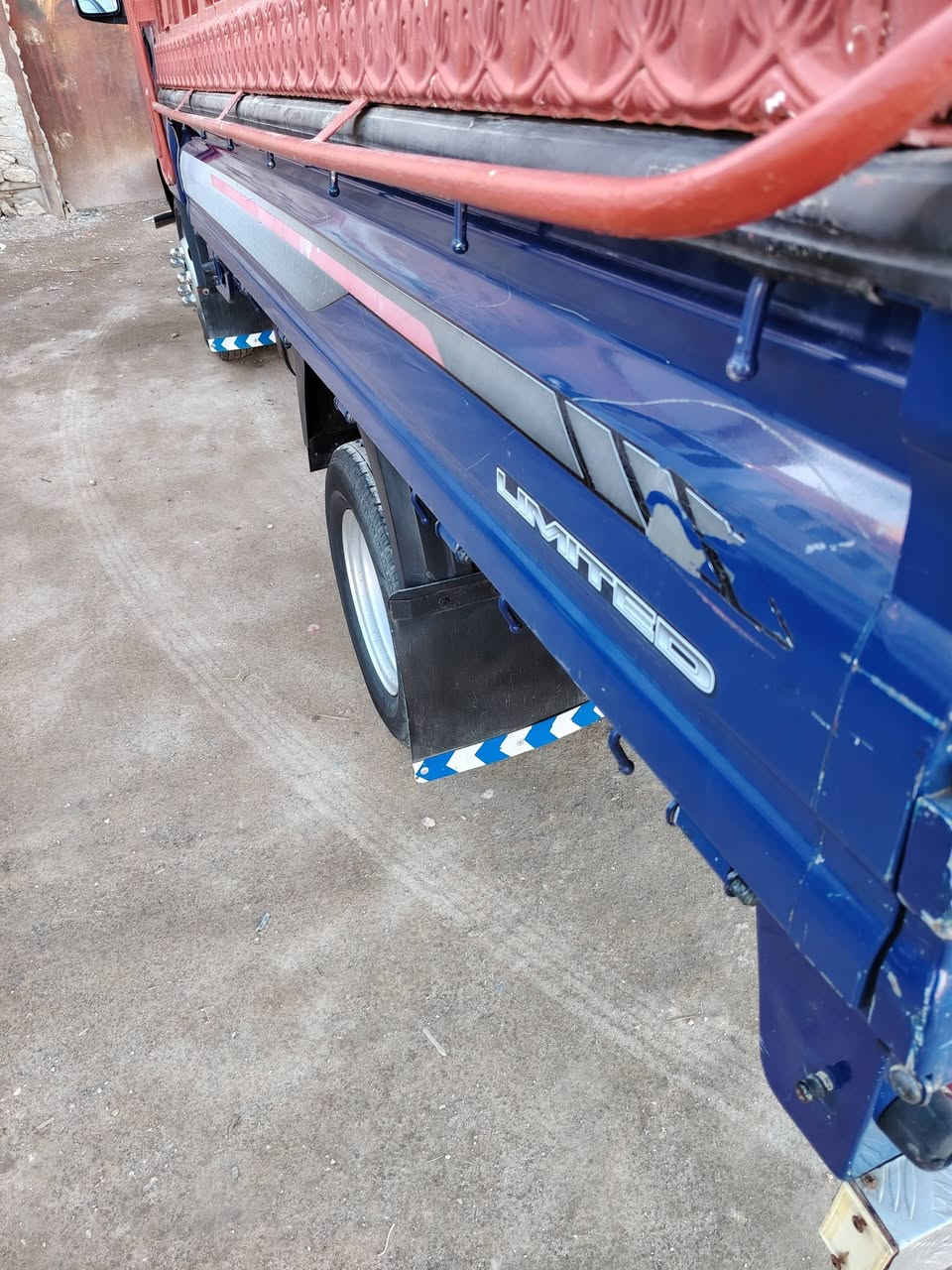 سلام عليكم كيه فحل للبيع موديل 2019 محور 14 مكفوله كفاله عامه ملاحضه باب سايق بيها شخوط شويه تخم تاير كدام وتخم وره وسعر 170 وبيها مجال
الرقم *********** قادسيه
