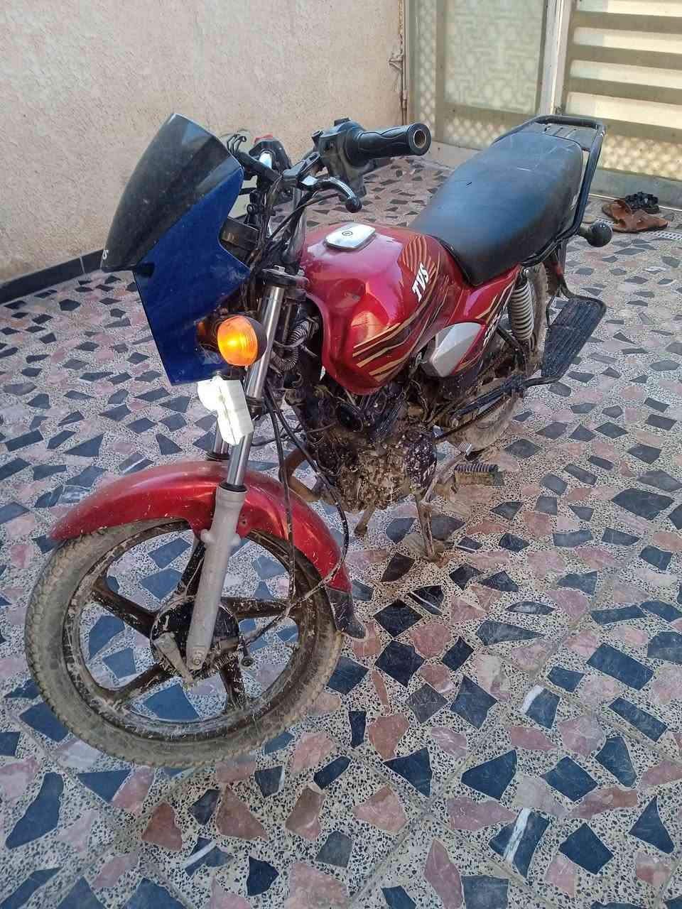 سلام عليكم تي في اس موديل 22بدون اوراق  5كير مكينه كير كهربائيات سلف هندر  كلها شغاله تاير خلفي عالي شادلها كلوبات جانبيه كلش قويات بريك امامي خلفي جددت رايدها 775 وبيها مجال قليل مكاني بغداد ***********
