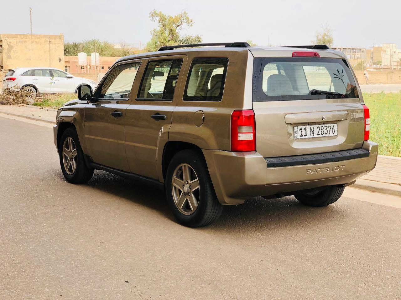 جيب باتريوت 2008 مكينة 2400 كير مكينة مكفولات تبريد شغال 
حدادية جديدة
باتري جديد كهربائيات كلها شغالة سنتر لوك جام كهربائي  حمام البارحة مسويلها  غرفتها حلوة ونظيفة 
تخم تاير 
مصبوغة عام اثر جراد مكفولة من الضربة 
رقم بغداد جديد سنوية ل30 باسمي 
مكاني كربلاء 
السعر 73 وبية مجال ترايك من زاخو للفاو 
***********
