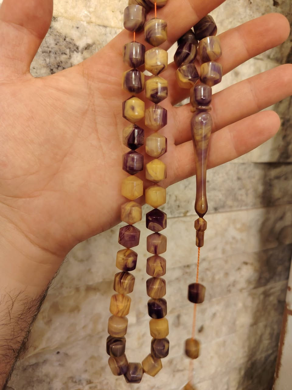 السلام عليكم
مسباح فاتوران تحفه

مسباح جراخة السيد 

٤٥ خرزه مع ٣ خرز سبير

وزن ثقيل مع علبتها 

السعر مناسب

المكان النجف الإشرف ويوجد توصيل


**إذا كنت صاحب هذا الإعلان وتريد حذفه لأي سبب، رجاءا أرسل رسالة إلى الدعم الفني**