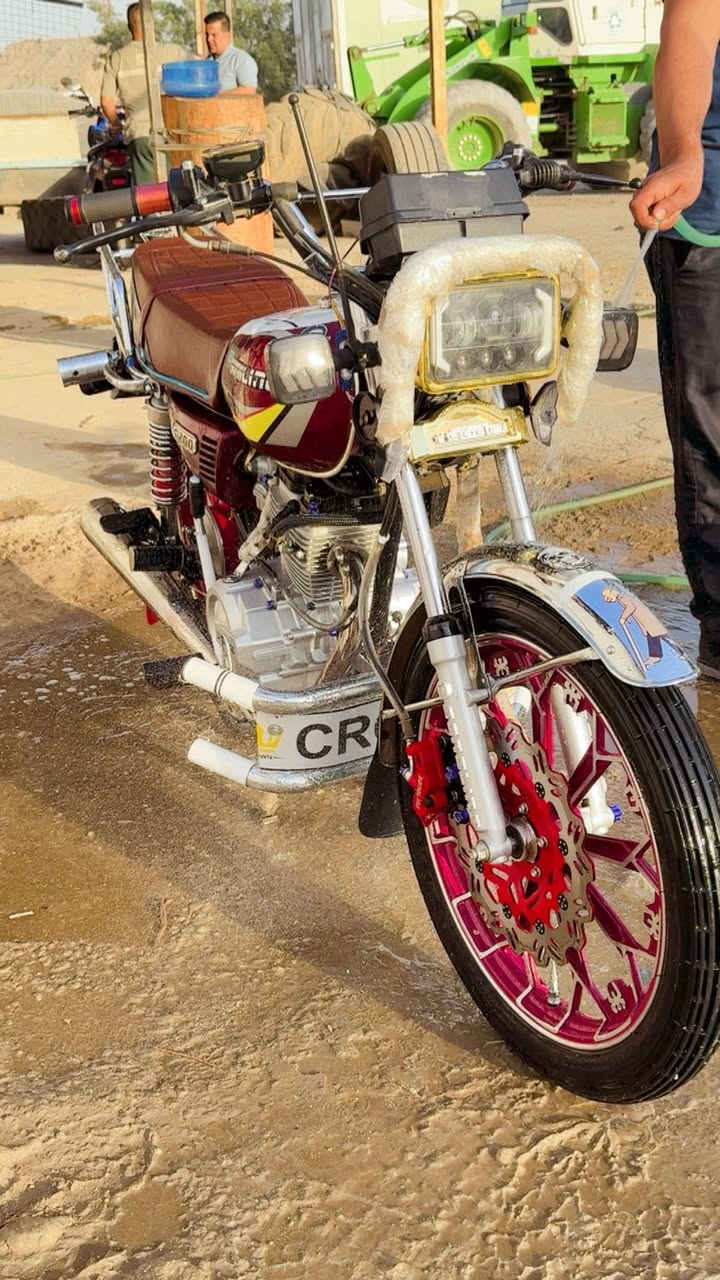 السلام عليكم

دراجه ايراني 

موديل 2025.            محرك    200cc

لون ماروني دراجه زيرو ما مدحلك بحلالي بس تركب وتشوف ذا مو أريح من البوكسر كهربائيات  اشاير كله شغاله كامله           اوراق كامله 

❗️دراجه سوبر يعني تبريد لمكينه.         ***********  

السعر_____850  ولحد يكسر بيه تلكه احسن منه 

                       ❗️كفاله عامه  

مكاني بغداد العامريه      رقم ***********
