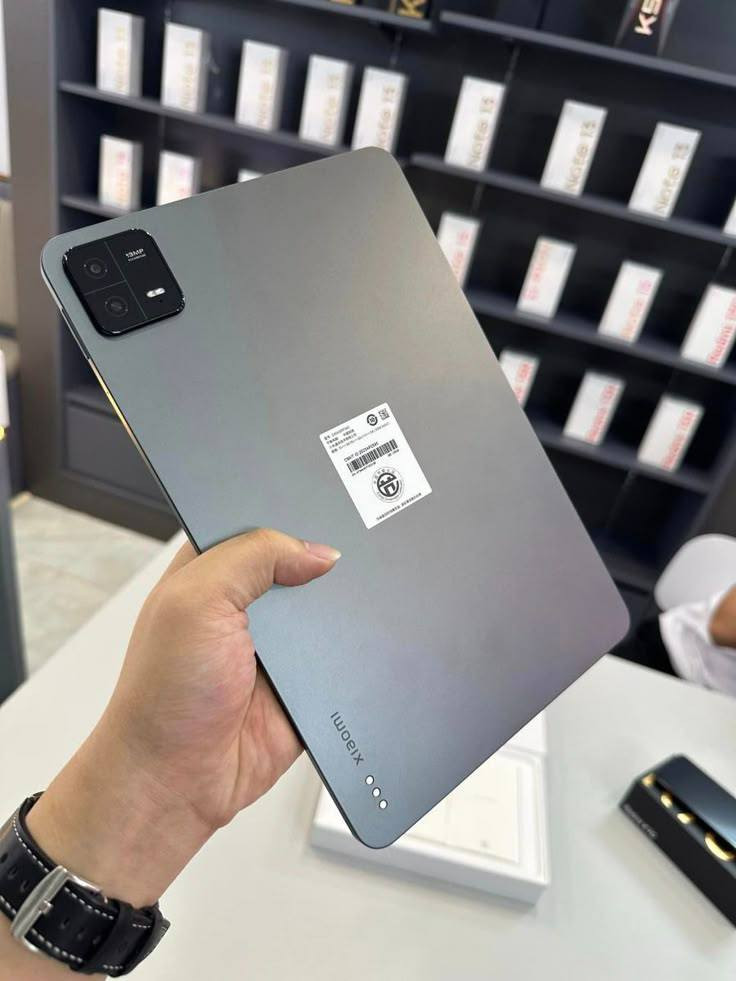 الماركة: شاومي
الفئة: أجهزة لوحية
الشاشة12.4 بوصة - 144 هرتز - IPS LCD
الذاكرة الداخلية أو 512 جيجابايت تيرابايت الرام 16 جيجابايت
 الكاميرا50 و 2 ميجابكسل المعالجSnapdragon 8 Gen 2
البطارية والشحن السريع10000
 مللي أمبير - 120 واط السعر خاص


**إذا كنت صاحب هذا الإعلان وتريد حذفه لأي سبب، رجاءا أرسل رسالة إلى الدعم الفني**