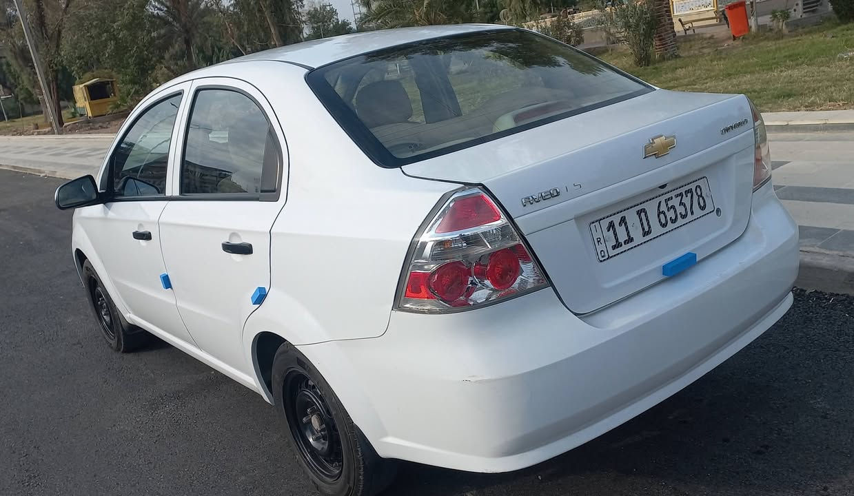 السلام عليكم ورحمه الله وبركاته
 
افيو ٢٠١١ شركه عامه مشروع وطني رقم بغداد دولي انكليزي 
محرك 1400 مفتوح كير اوتماتيك
سنويه جديده وهزه جديده باسمي المداور ثاني يوم
السياره كفاله كير ومحرك وكشر نضافه فول شرط الفحص
ماتصرف عليهه ولا دينار السياره حداديه صدر جديد
تبريد ثلج ويه السويج
باتري جديد
تخم تاير جديد قبل يومين
كامره دواره
شاشه فول
سنتر لوك ريمونت
دوشمه ارضيه جلد
دوشمه قماره جلد
كشنات جلد تلبيس
بيهه عده كامله طفايه ومثلث وجك والاسبير مثل ماموضح بالصوره
السياره بيهه طخه بالدوسه موضحه بالصوره 
السعر 80 ومجال كلش قليل حق الجيه 
مكاني العماره 
رقم موبايلي ***********
