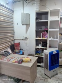 رفوف محل • رفوف تجارية • جام خانة • سفينة عرض • سقف ثانوي • خزائن محل ...