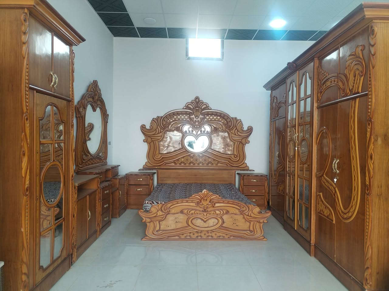 - خشب عراقي درجة اولى..
- خشب عراقي فول"   🚪
- غرف نوم" 🔥🪵
- كناتير باب" 2/3/4/5🚪
- بوفيات" قـ متر ونص 2 مـ 3 مـ
- العنوان" الـرمانةة البـعبيد
- للـستفسار"وتسـاب ***********
