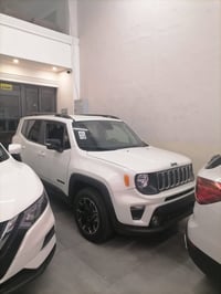 رنيكيد ٢٠٢٣ • فور ويل 4x4 • ٣٠٠٠٠ كم