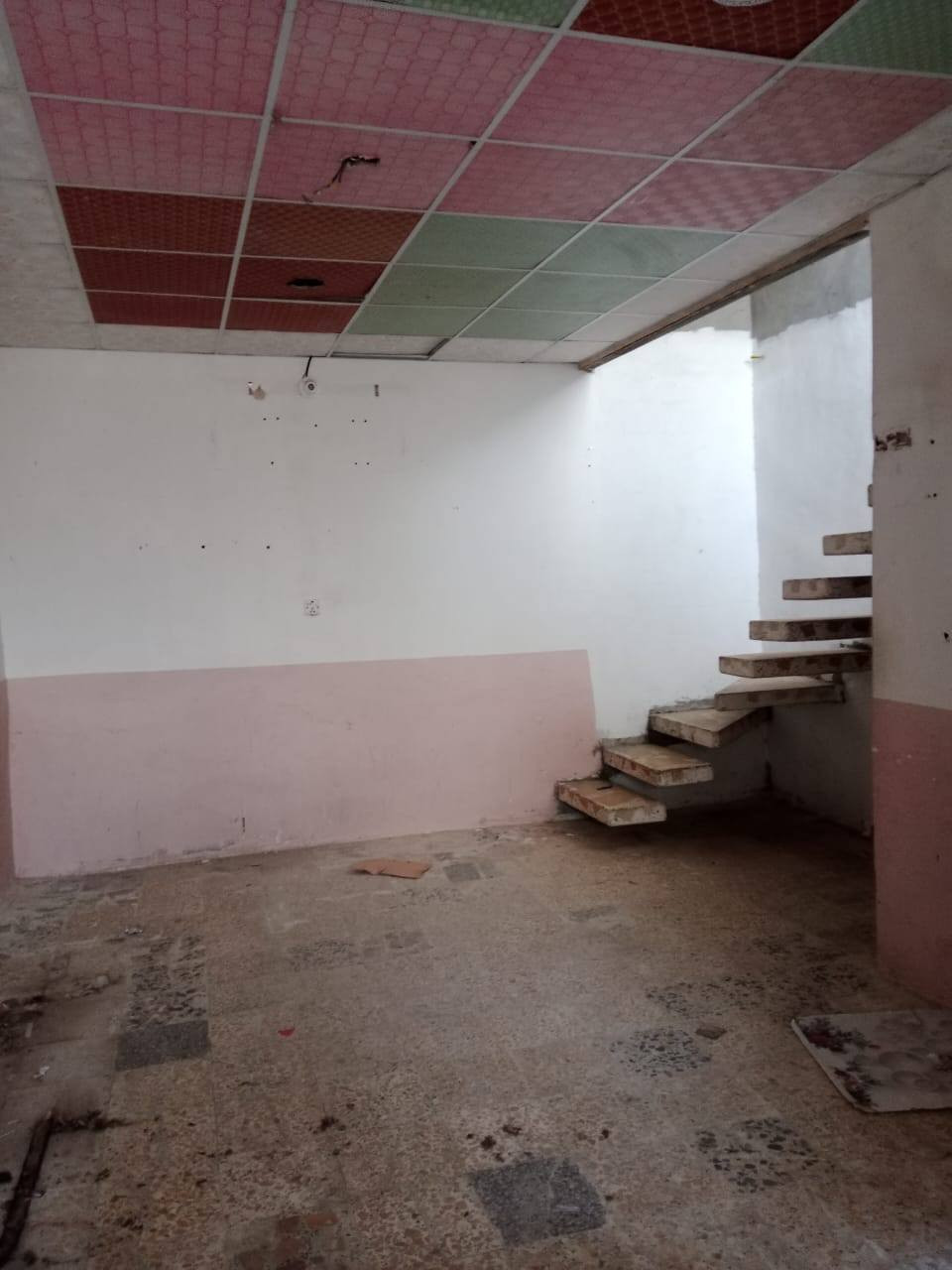 للايجار ٥٠م   دلاليه ع ماجر

  قرب سكله الكرعاوي يم شارع الزوار 

 يحتوي على غرفه و وصاله ومطبخ  وصحيات

السعر  125 قفل


**إذا كنت صاحب هذا الإعلان وتريد حذفه لأي سبب، رجاءا أرسل رسالة إلى الدعم الفني**